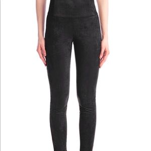 “I Love Tyler Madison” 💙 Leggings - the Quinn - size M NAVY